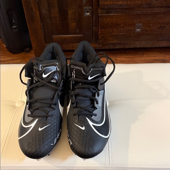 Nike Black and White Sports Cleats
